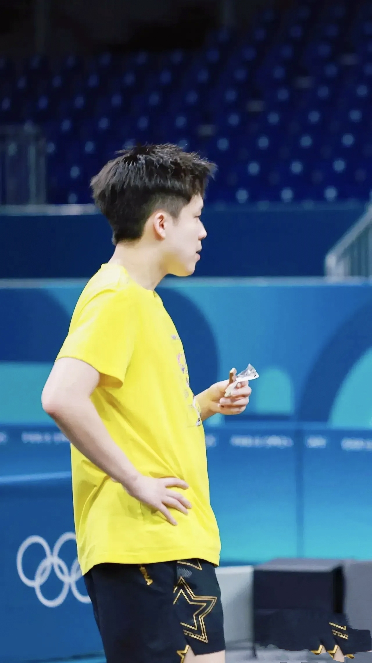 今晨深圳男篮备战欧联，官宣签约细节曝光，赛场秩序良好，赛程密集仍需轮换的简单介绍