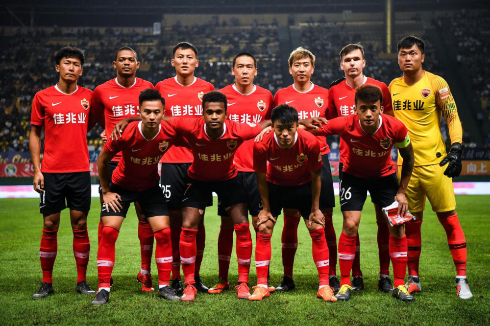 今晨体能课后；上海海港门线救险备战欧篮联；压力陡增；训练强度明显提升